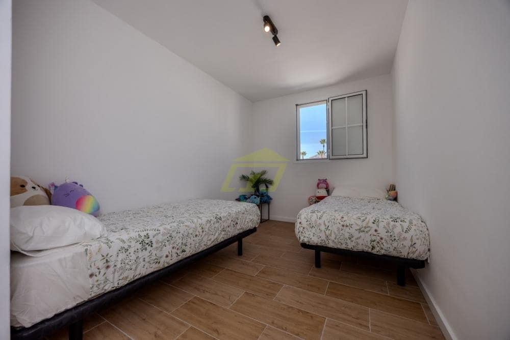 4 soveværelse Villa til salg i Puerto del Carmen - € 565.000 (Ref: 9503793)