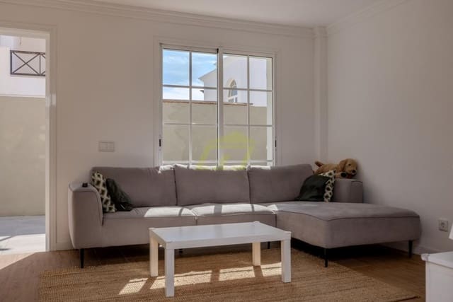 4 soveværelse Villa til salg i Puerto del Carmen, Tías - € 565.000 (Ref: 9503793)