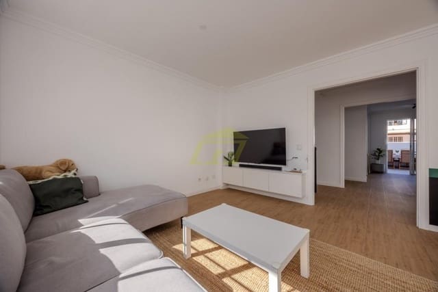 4 soveværelse Villa til salg i Puerto del Carmen, Tías - € 565.000 (Ref: 9503793)