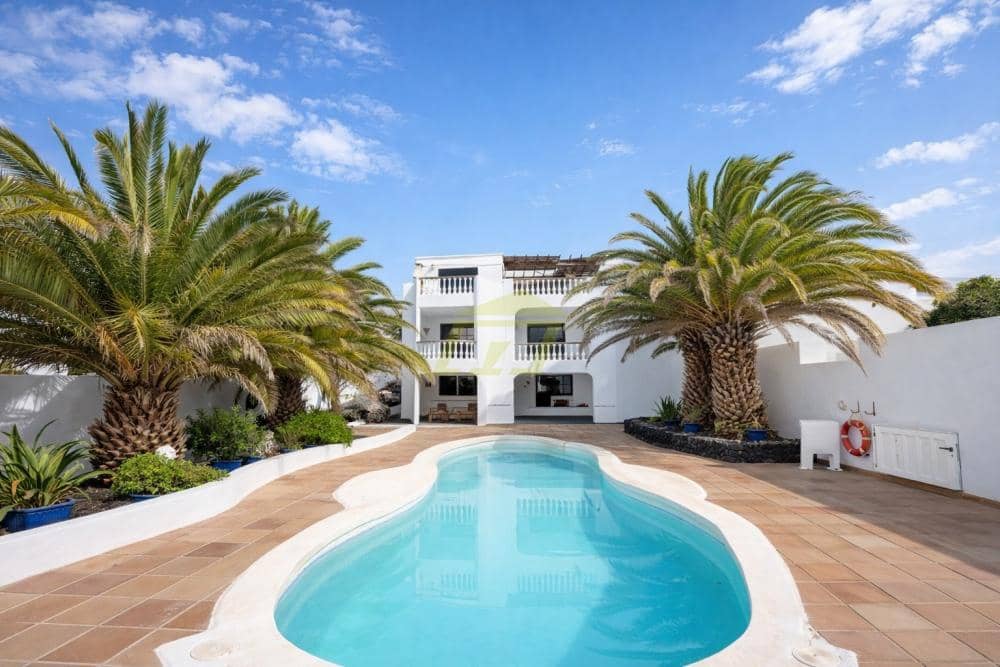 4 sovrum Villa till salu i Nazaret med pool - 750 000 € (Ref: 9503794)