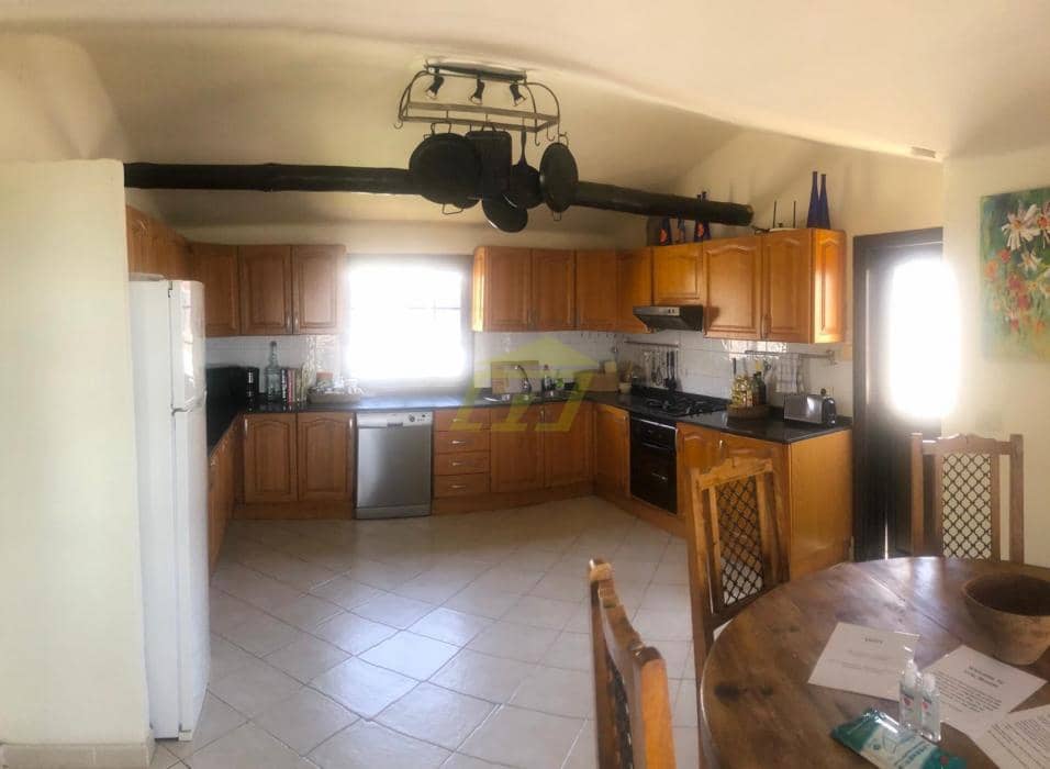 4 Zimmer Villa zu verkaufen in Nazaret mit Pool - 750.000 € (Ref: 9503794)