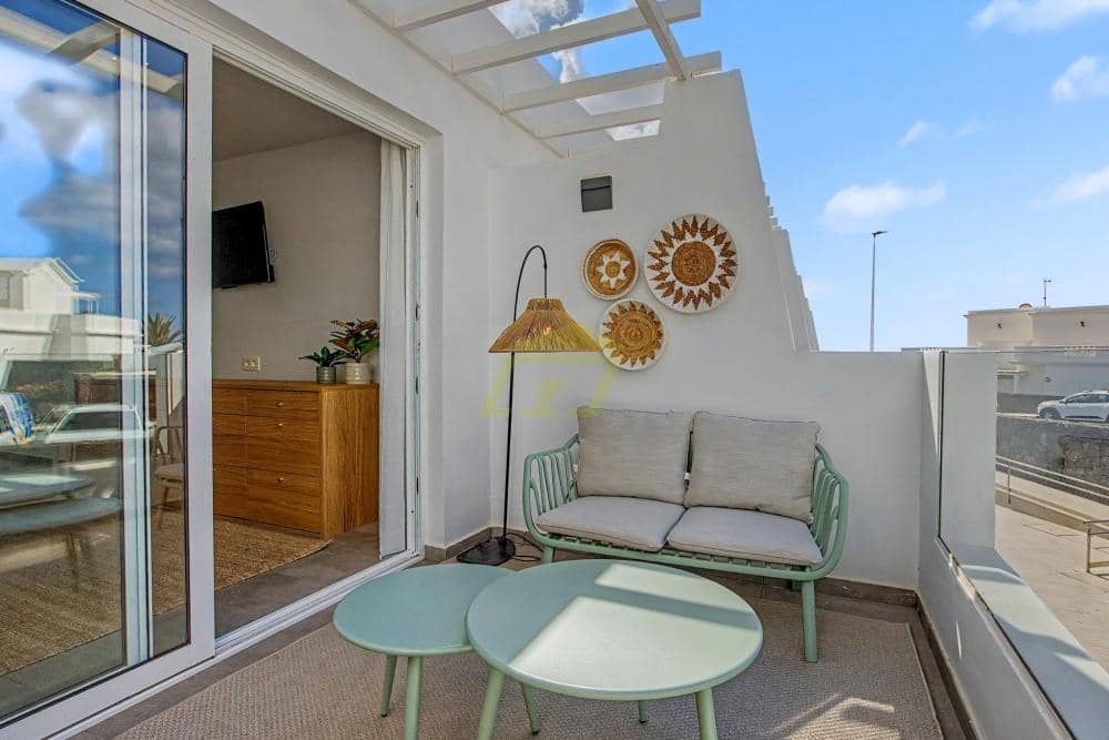 1 bedroom Studio for sale in Puerto del Carmen with pool - € 155,000 (Ref: 9503795)