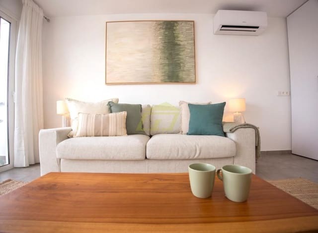 1 sovrum Studio till salu i Puerto del Carmen, Tías med pool - 155 000 € (Ref: 9503795)