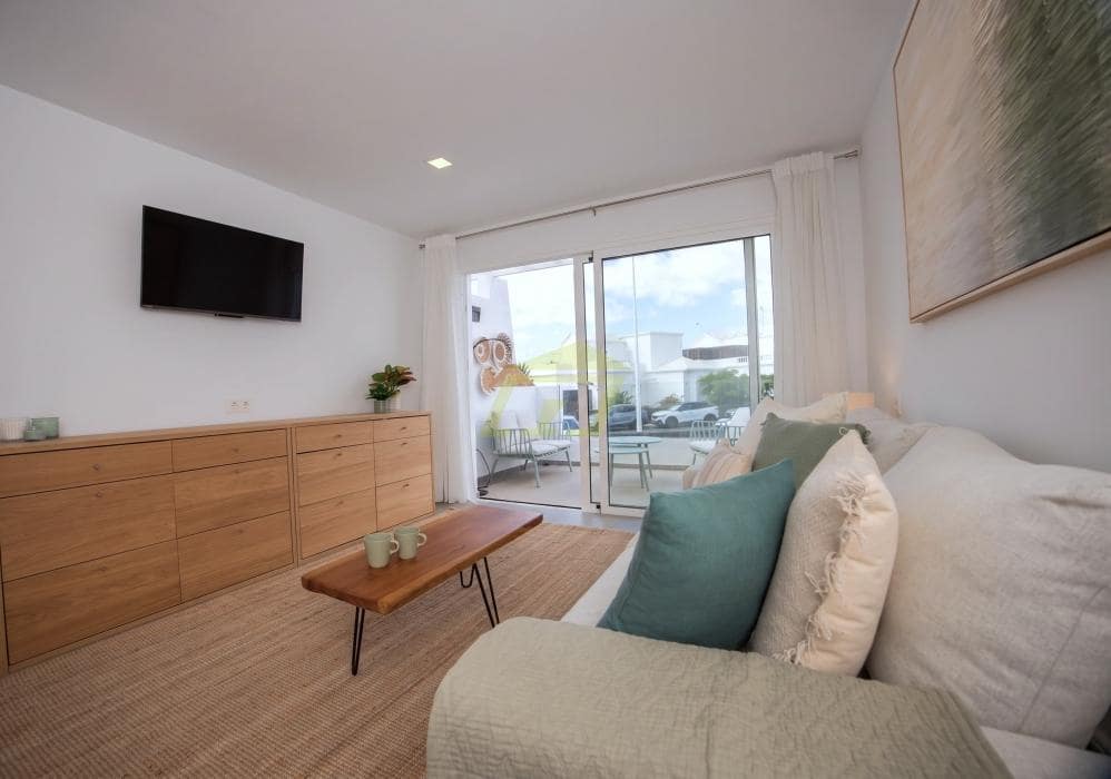 1 bedroom Studio for sale in Puerto del Carmen with pool - € 155,000 (Ref: 9503795)