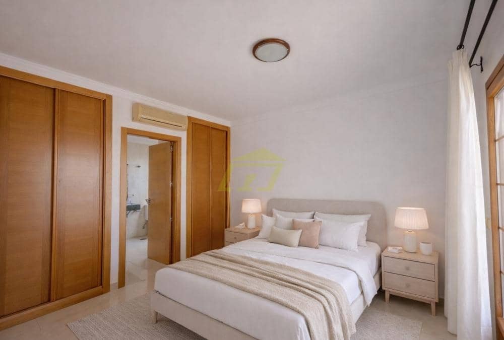 4 bedroom Villa for sale in Playa Blanca with pool - € 599,000 (Ref: 9503797)