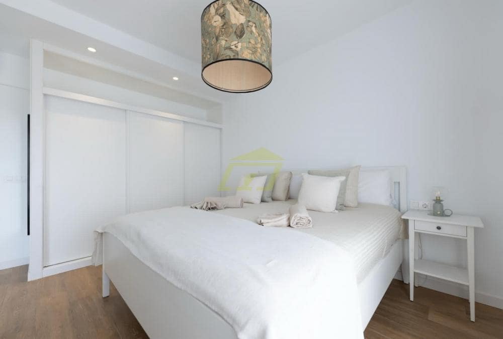 3 bedroom Villa for sale in Playa Blanca with pool - € 485,000 (Ref: 9508228)