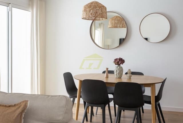 3 bedroom Villa for sale in Playa Blanca, Yaiza with pool - € 485,000 (Ref: 9508228)