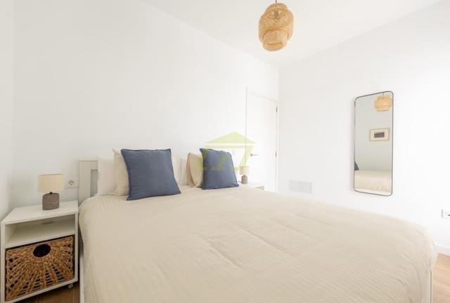 3 bedroom Villa for sale in Playa Blanca, Yaiza with pool - € 485,000 (Ref: 9508228)