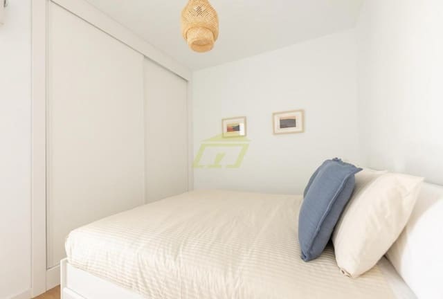 3 bedroom Villa for sale in Playa Blanca, Yaiza with pool - € 485,000 (Ref: 9508228)