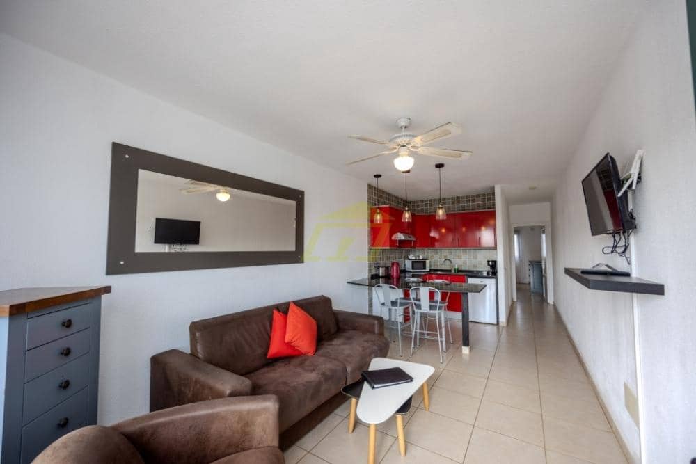 Apartamento de 1 habitación en Costa Teguise en venta con piscina - 190.000 € (Ref: 9508230)