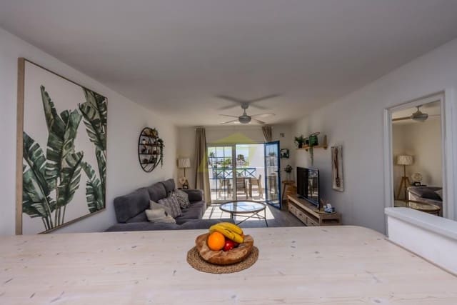 Apartamento de 1 habitación en Puerto del Carmen, Tías en venta con piscina - 245.000 € (Ref: 9511950)