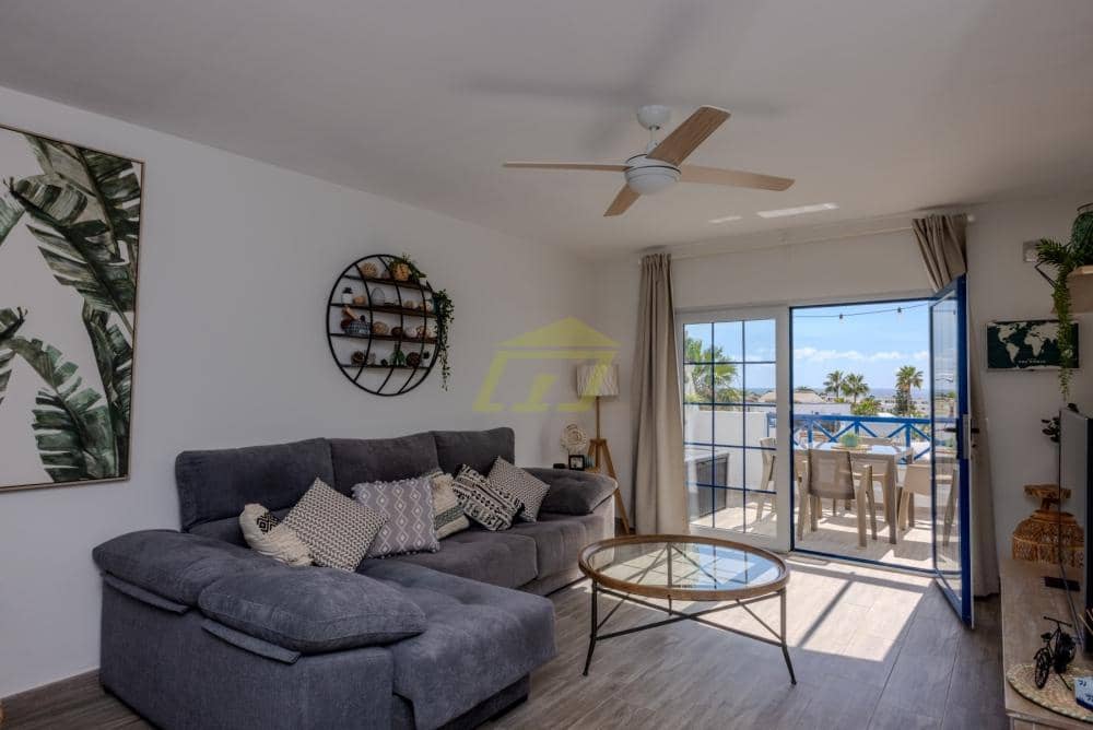 Apartamento de 1 habitación en Puerto del Carmen en venta con piscina - 245.000 € (Ref: 9511950)