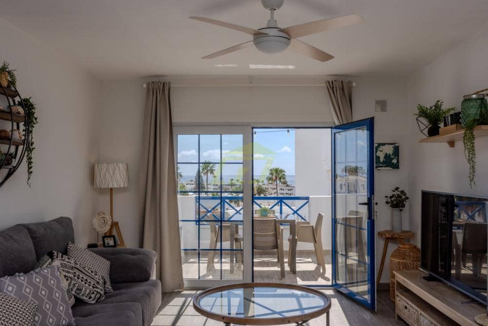 Apartamento de 1 habitación en Puerto del Carmen en venta con piscina - 245.000 € (Ref: 9511950)