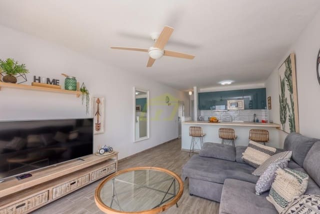 Apartamento de 1 habitación en Puerto del Carmen, Tías en venta con piscina - 245.000 € (Ref: 9511950)