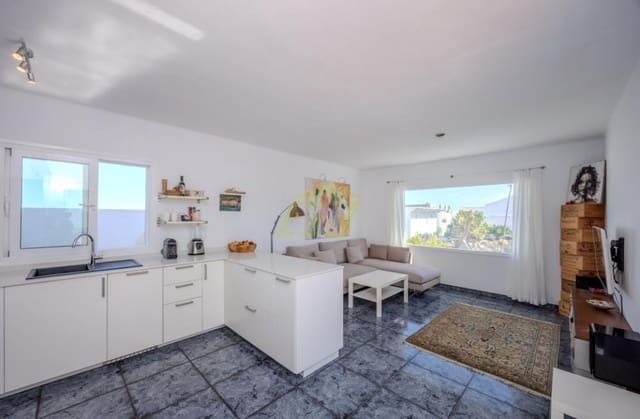 2 sovrum Villa till salu i Charco del Palo, Haría - 475 000 € (Ref: 9518398)