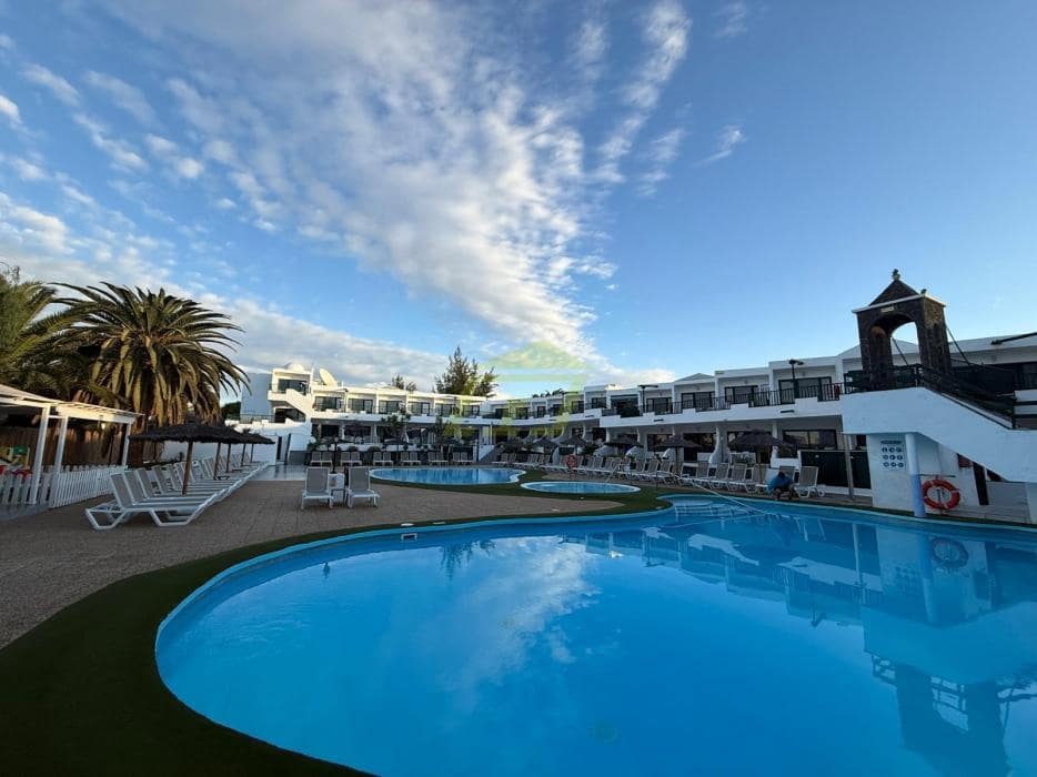 2 soverom Leilighet til salgs i Costa Teguise med svømmebasseng - € 250 000 (Ref: 9523908)