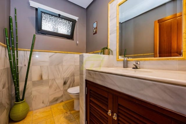 3 chambre Villa/Maison à vendre à Playa Blanca, Yaiza avec piscine - 689 000 € (Ref: 9523910)