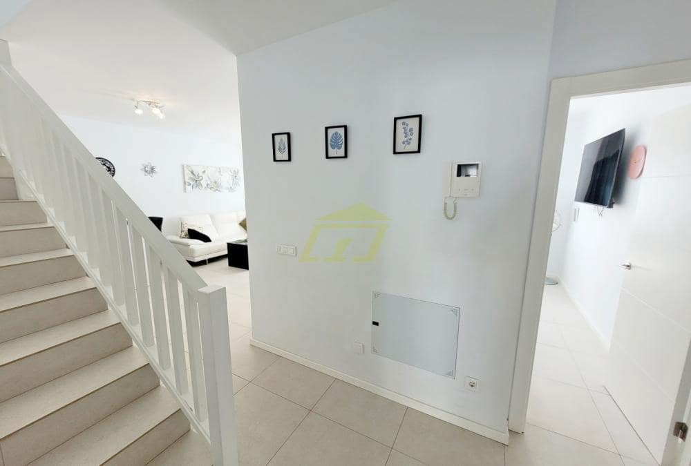 Chalet de 2 habitaciones en Playa Blanca en venta con piscina - 399.000 € (Ref: 9523911)