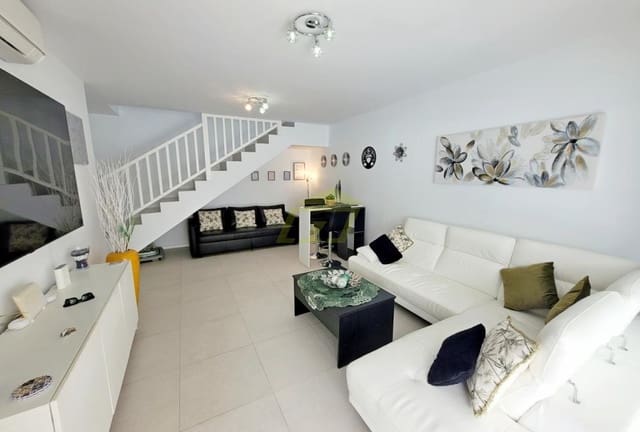 2 soveværelse Villa til salg i Playa Blanca, Yaiza med swimmingpool - € 399.000 (Ref: 9523911)