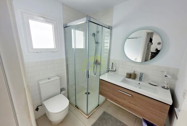 2 soveværelse Villa til salg i Playa Blanca, Yaiza med swimmingpool - € 399.000 (Ref: 9523911)