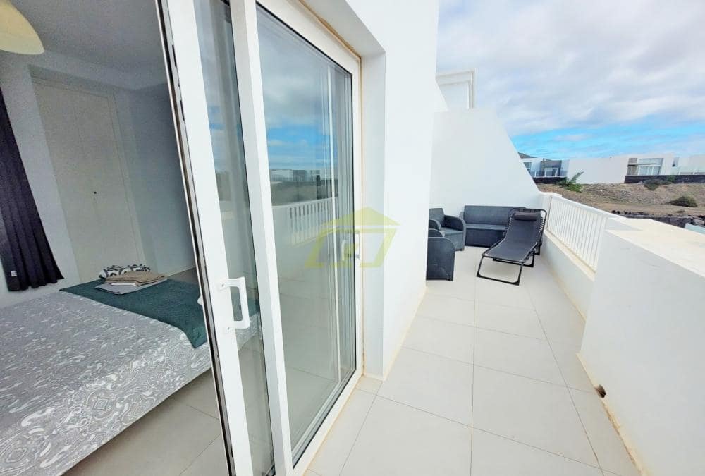 Chalet de 2 habitaciones en Playa Blanca en venta con piscina - 399.000 € (Ref: 9523911)