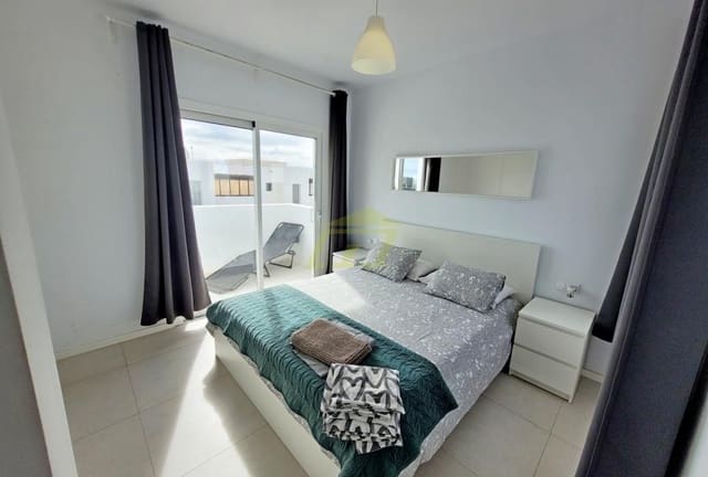 2 soveværelse Villa til salg i Playa Blanca, Yaiza med swimmingpool - € 399.000 (Ref: 9523911)