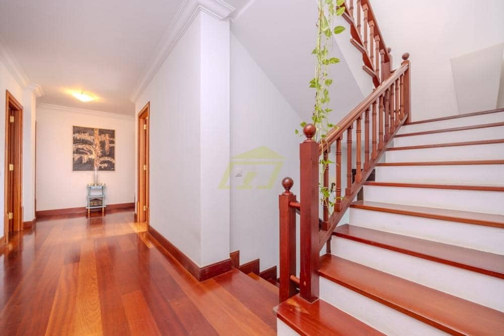 4 bedroom Villa for sale in Macher with pool - € 1,050,000 (Ref: 9523912)