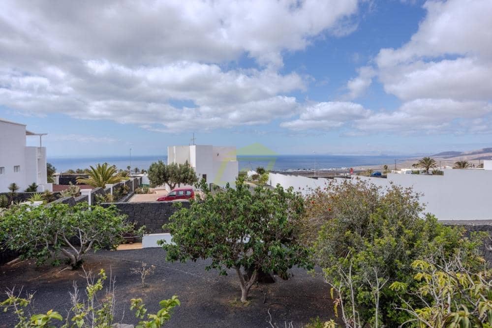 4 bedroom Villa for sale in Macher with pool - € 1,050,000 (Ref: 9523912)