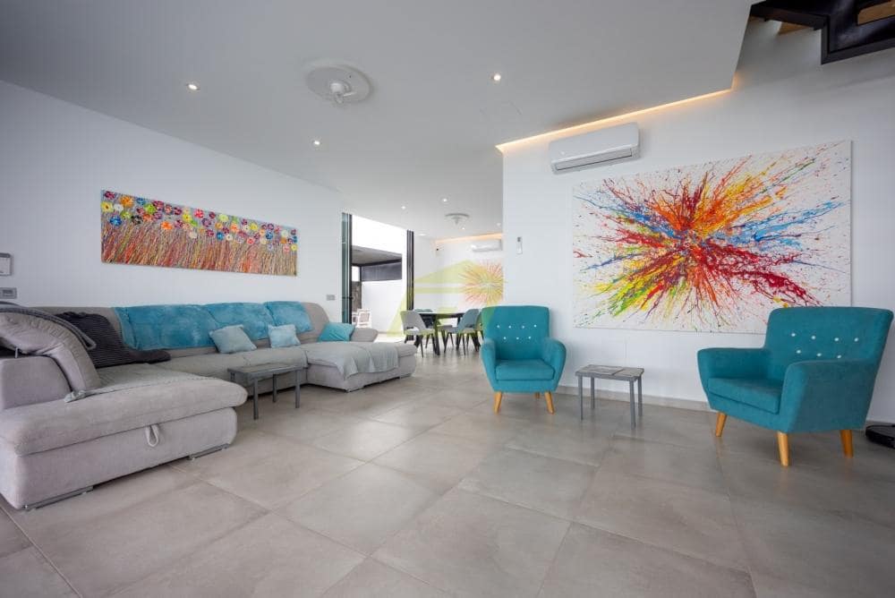 4 soveværelse Villa til salg i Tias med swimmingpool - € 795.000 (Ref: 9526052)