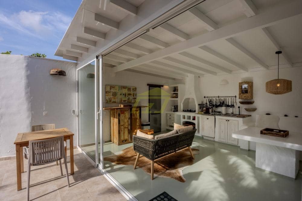 5 soveværelse Villa til salg i Charco del Palo - € 900.000 (Ref: 9529381)