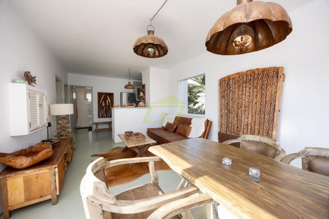 5 soveværelse Villa til salg i Charco del Palo, Haría - € 900.000 (Ref: 9529381)