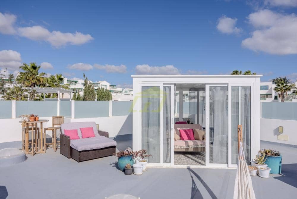 3 slaapkamer Bungalow te koop in Costa Teguise met zwembad - € 750.000 (Ref: 9535489)