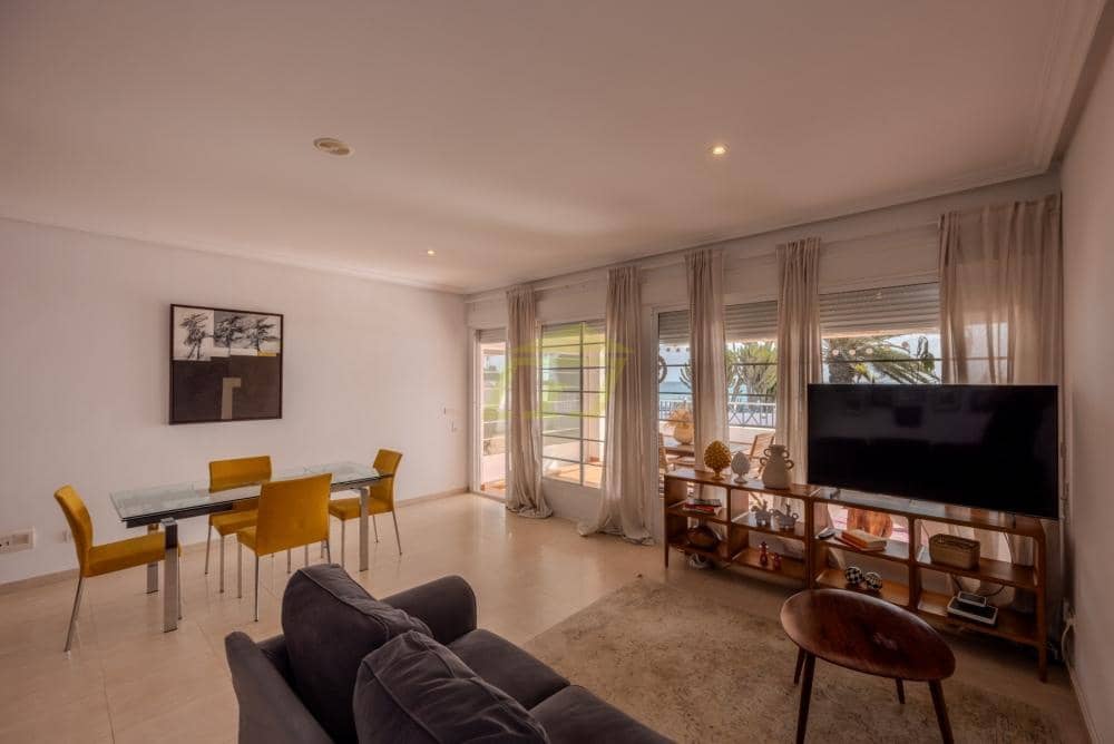 3 bedroom Apartment for sale in Puerto del Carmen with pool - € 795,000 (Ref: 9535490)