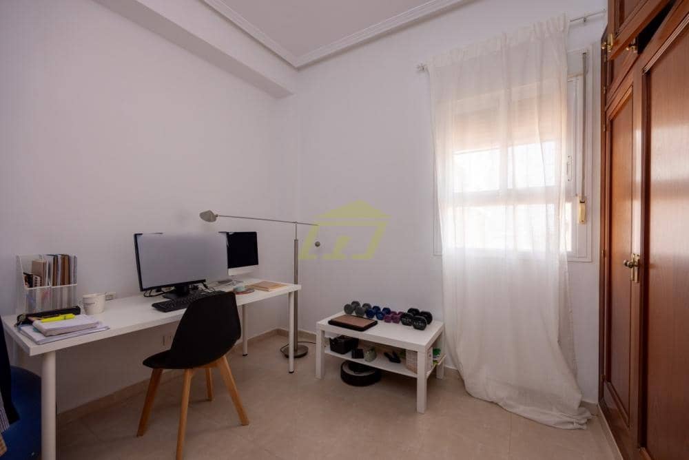 3 bedroom Apartment for sale in Puerto del Carmen with pool - € 795,000 (Ref: 9535490)