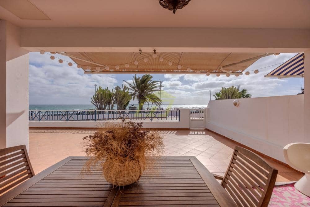 3 bedroom Apartment for sale in Puerto del Carmen with pool - € 795,000 (Ref: 9535490)