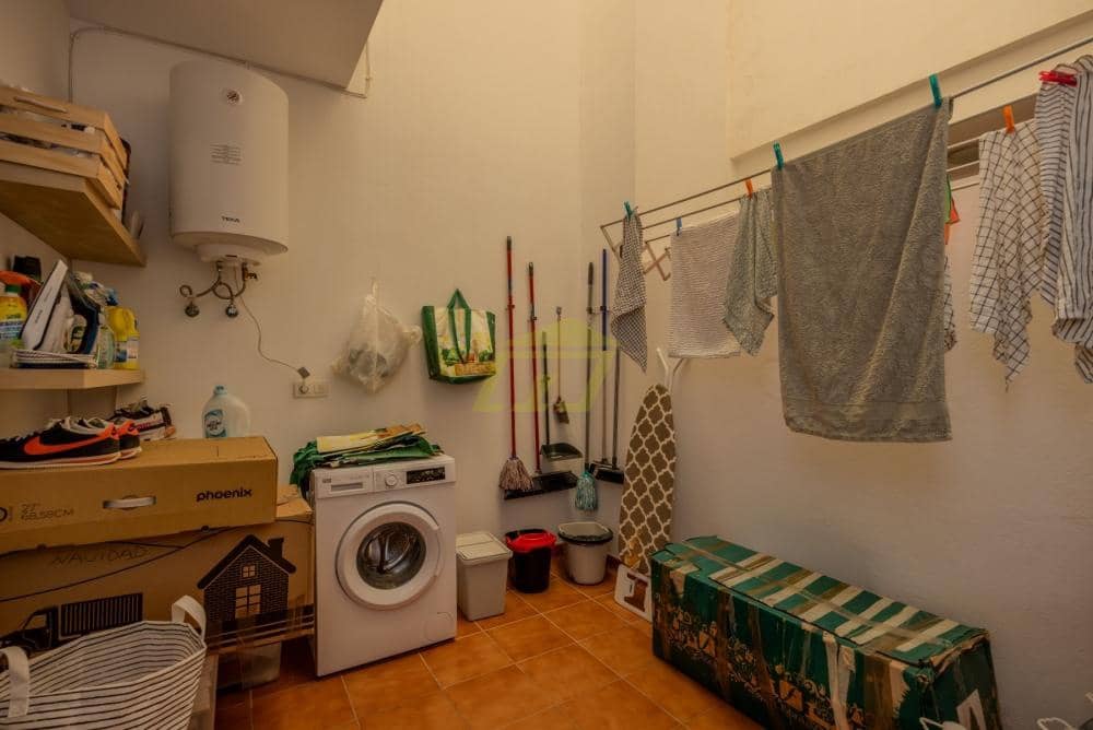 3 bedroom Apartment for sale in Puerto del Carmen with pool - € 795,000 (Ref: 9535490)