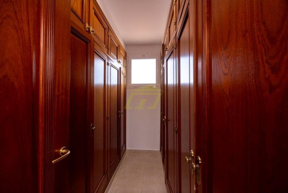 3 bedroom Apartment for sale in Puerto del Carmen with pool - € 795,000 (Ref: 9535490)