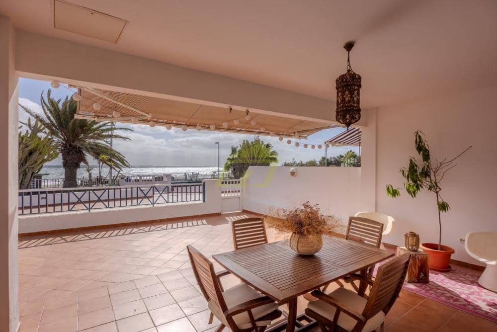 3 bedroom Apartment for sale in Puerto del Carmen with pool - € 795,000 (Ref: 9535490)