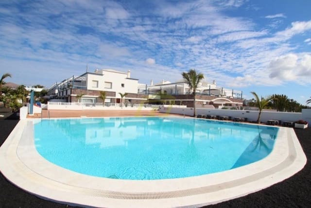 3 chambre Appartement à vendre à Puerto del Carmen, Tías avec piscine - 795 000 € (Ref: 9535490)