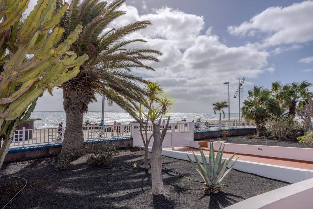 3 bedroom Apartment for sale in Puerto del Carmen with pool - € 795,000 (Ref: 9535490)