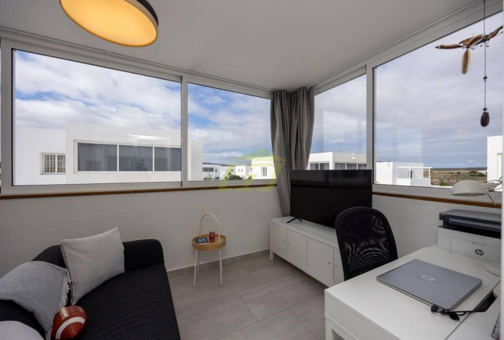 3 soveværelse Villa til salg i Playa Blanca med swimmingpool - € 475.000 (Ref: 9540718)