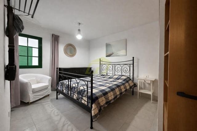 2 chambre Appartement à vendre à Puerto del Carmen, Tías - 285 000 € (Ref: 9547501)