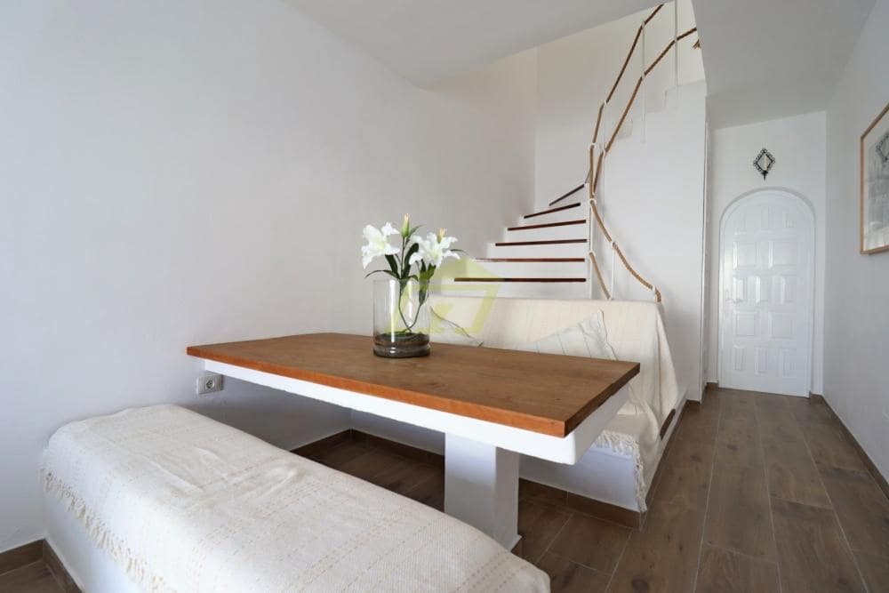 Chalet de 1 habitación en Puerto del Carmen en venta - 249.000 € (Ref: 9547502)