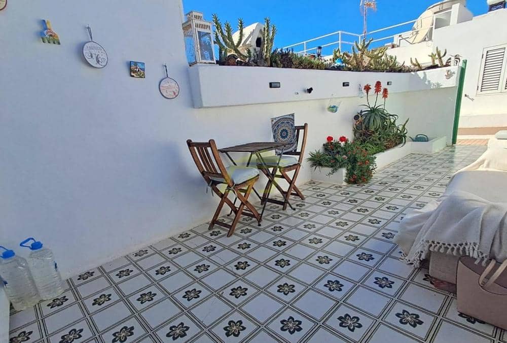 Chalet de 1 habitación en Puerto del Carmen en venta - 249.000 € (Ref: 9547502)