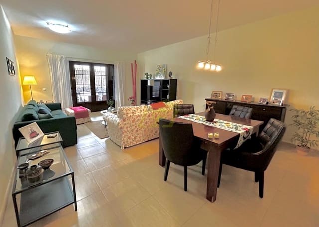 3 chambre Bungalow à vendre à Costa Teguise, Teguise avec piscine - 450 000 € (Ref: 9554514)