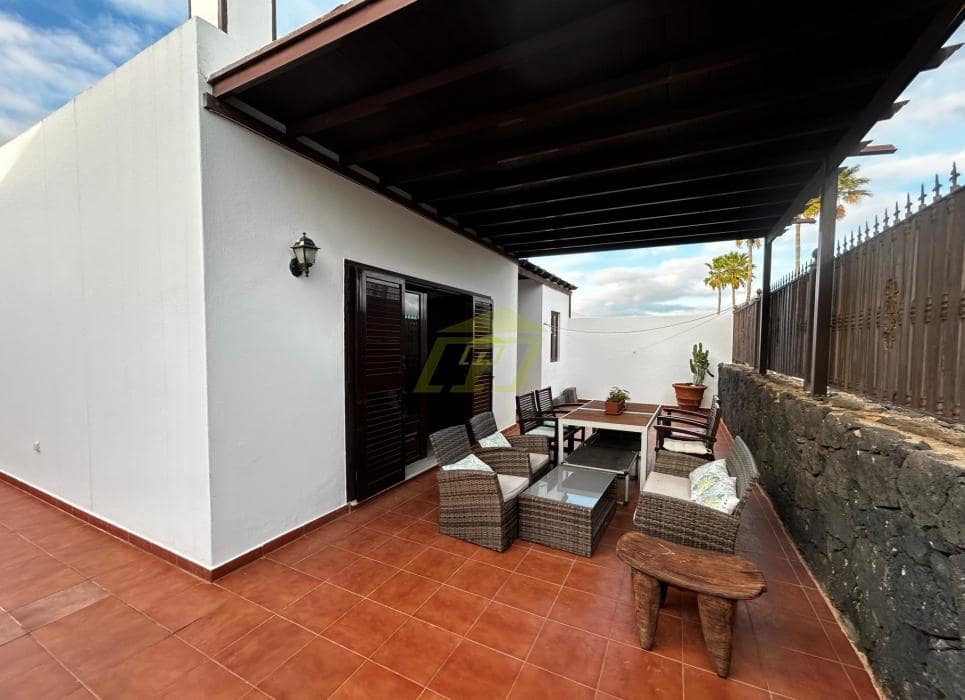 3 chambre Bungalow à vendre à Costa Teguise avec piscine - 450 000 € (Ref: 9554514)