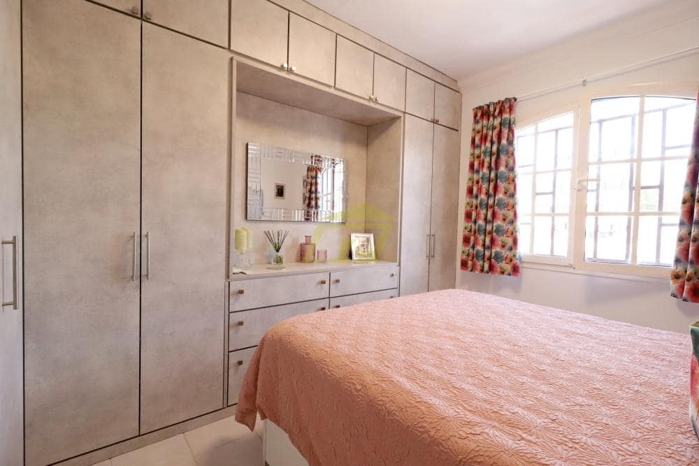 1 chambre Appartement à vendre à Puerto del Carmen avec piscine - 245 000 € (Ref: 9554515)