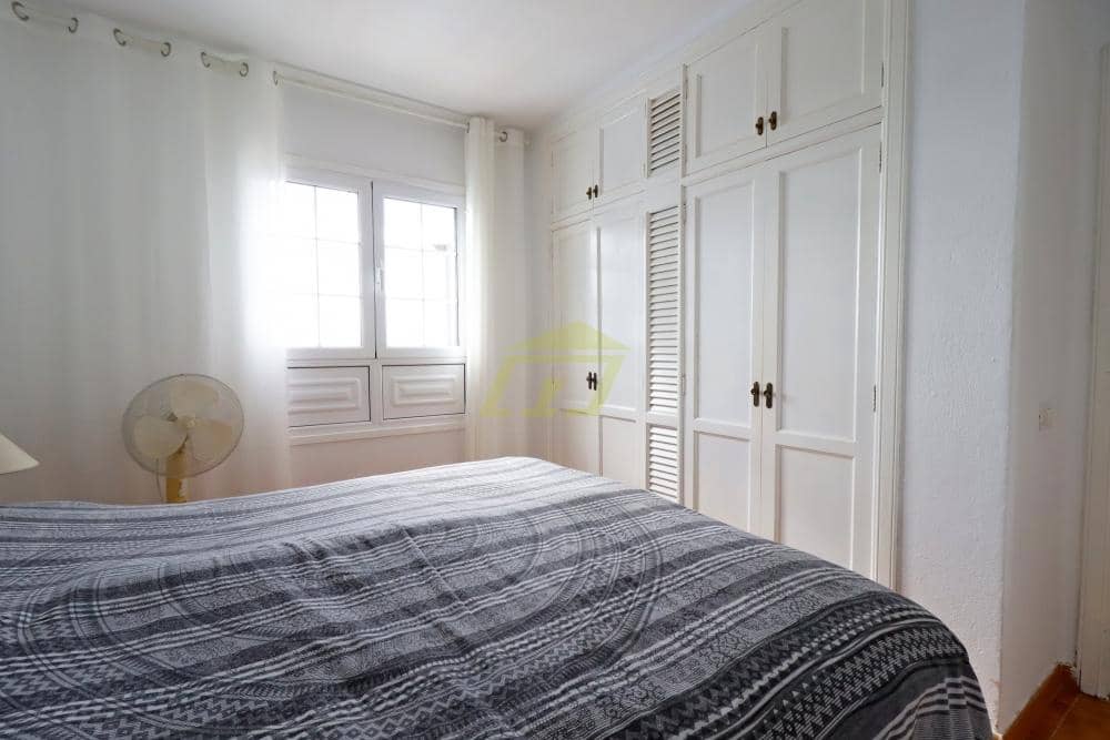 2 soveværelse Lejlighed til salg i Puerto del Carmen med swimmingpool - € 299.000 (Ref: 9554517)