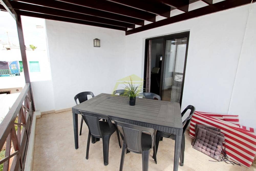 2 bedroom Villa for sale in Puerto del Carmen - € 379,000 (Ref: 9560855)