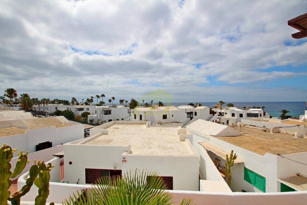 2 bedroom Villa for sale in Puerto del Carmen - € 379,000 (Ref: 9560855)